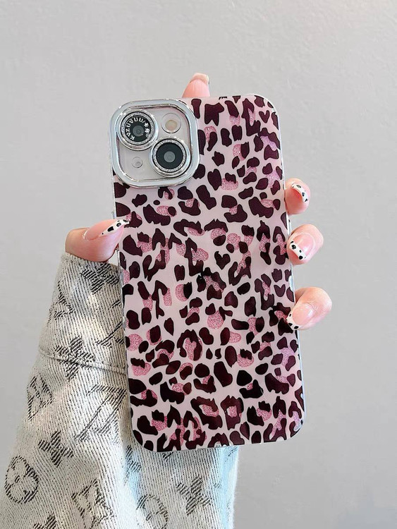 قاب رفانتزی آیفون پلنگی صورتی با محافظ لنز نگینی