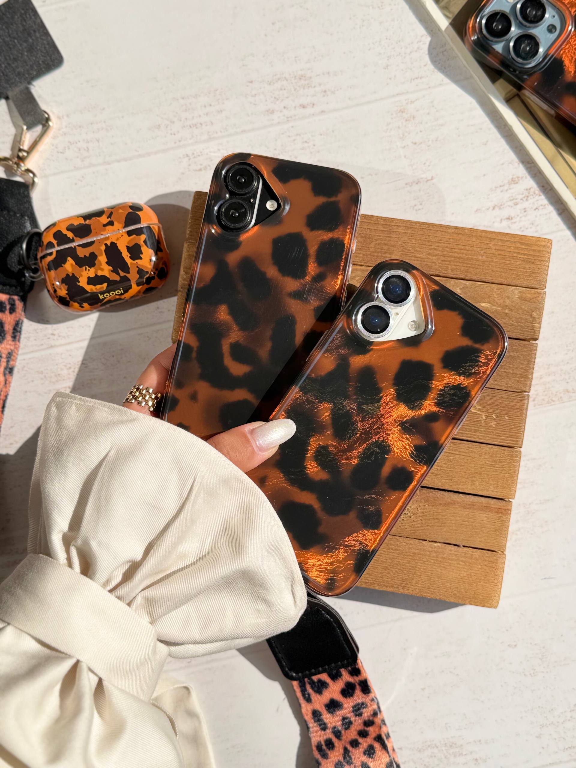 قاب آیفون ۱۷ قاب آیفون ۱۶ قاب آیفون ۱۳ پلنگی