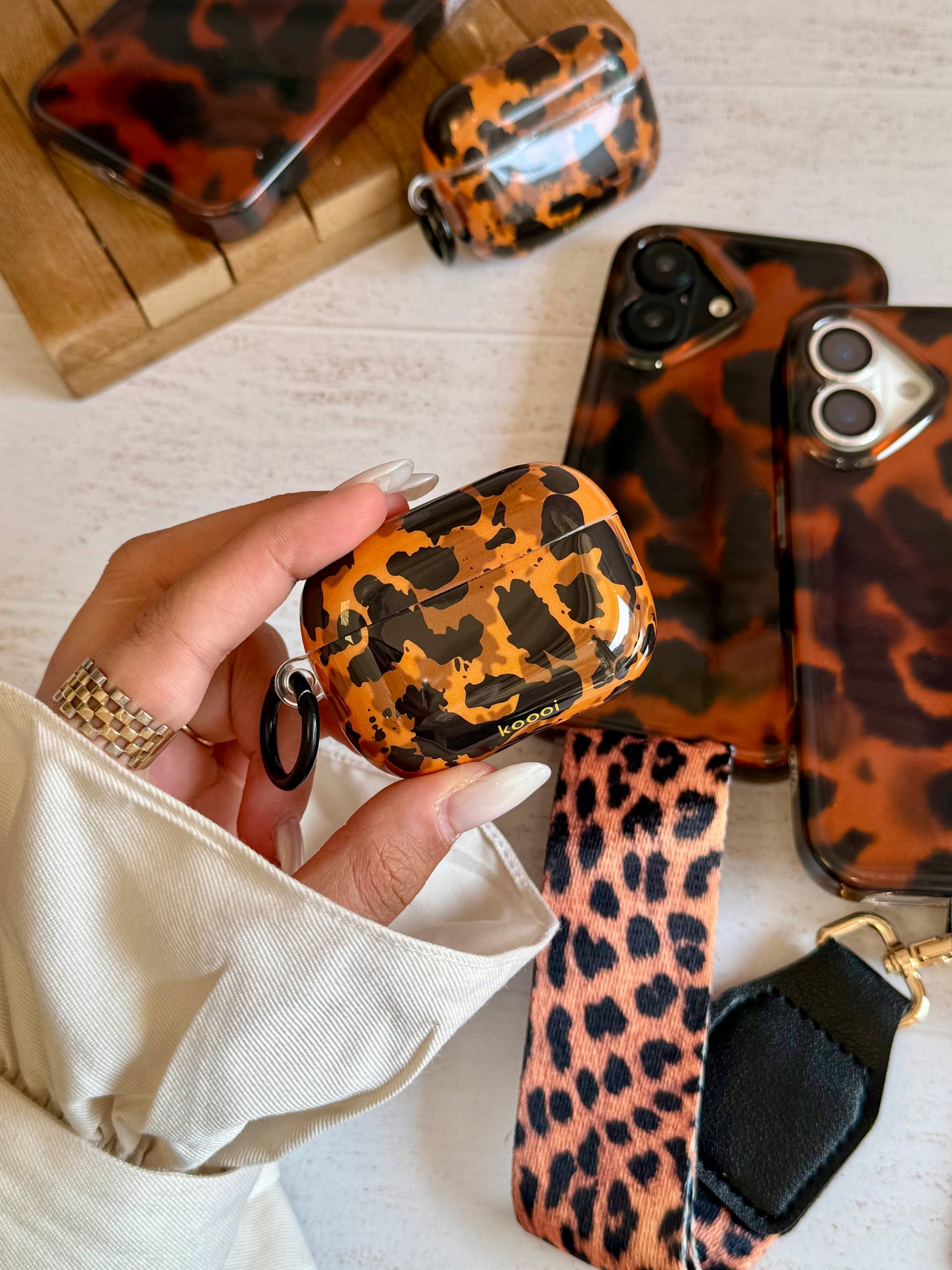 ست قاب و کاور ایرپاد و آویز