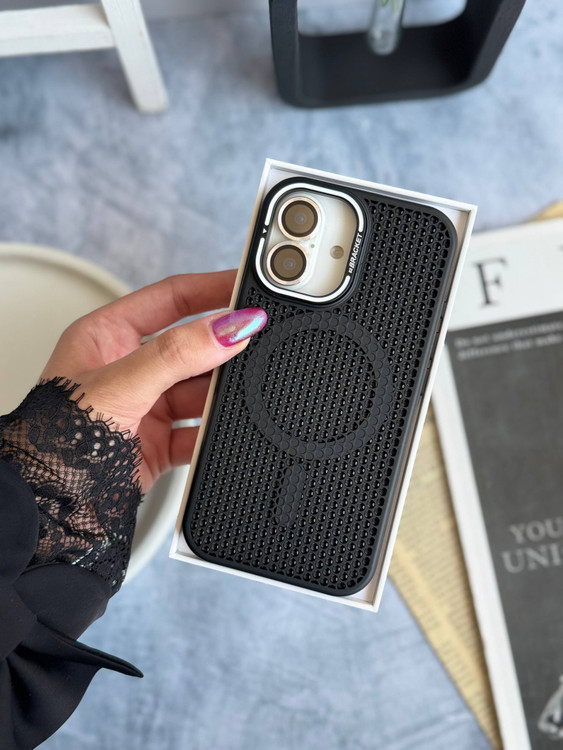 قاب آیفون مگسیف اورجینال