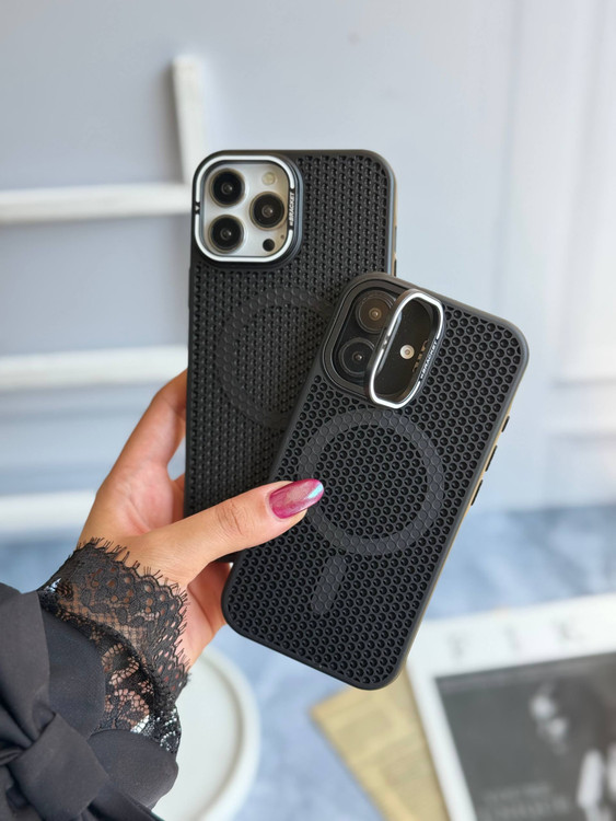 قاب آیفون مردانه لنز استندشو و مگسیف فعال