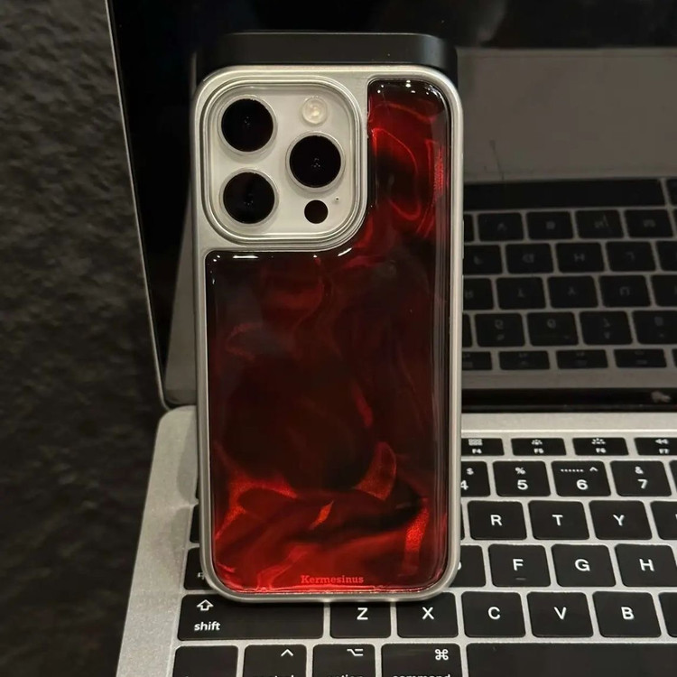 خرید اقساطی قاب آیفون ۱۶ نرمال طرح Red Wine