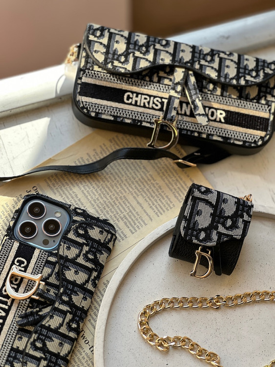 خرید آنلاین قاب آیفون دیور پارچهای دارای کیف کارت با گارانتی اصالت کاورسین